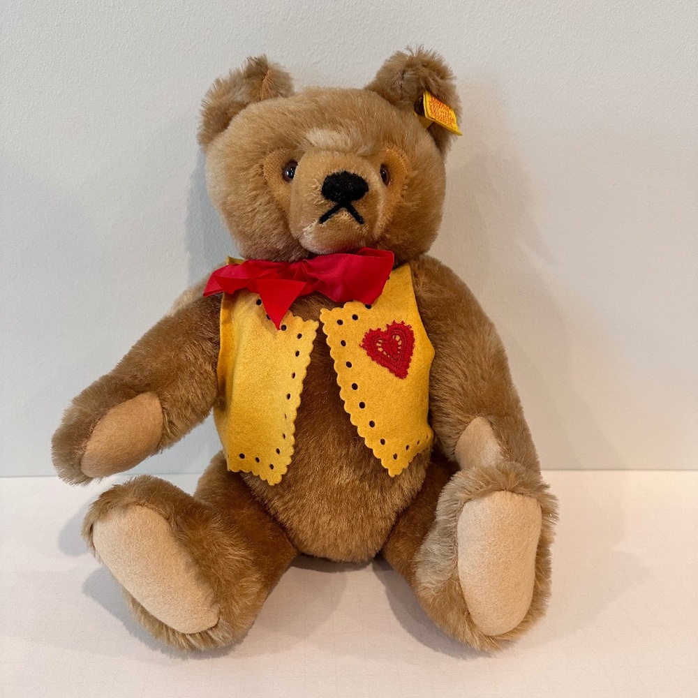 Steiff Bear with Red Heart on Yellow Vest, Vintage Collection